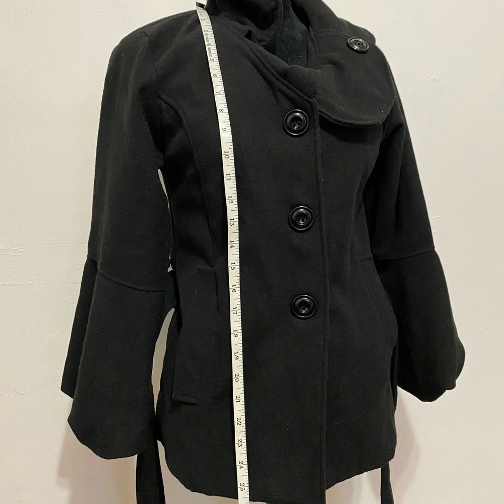 NET ANNIE Sez Sensitive Ruffle Coat - Picture 5 of 10